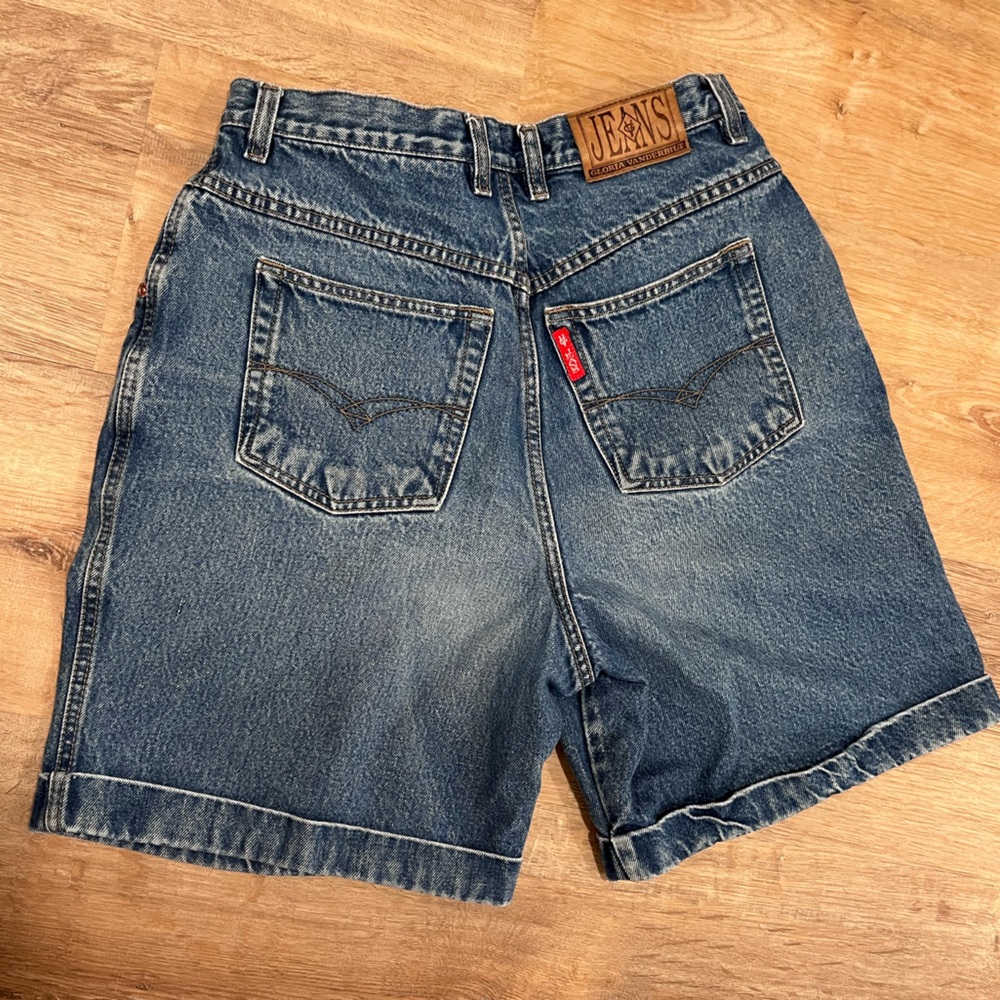 Vintage Gloria Vanderbilt denim jean shorts